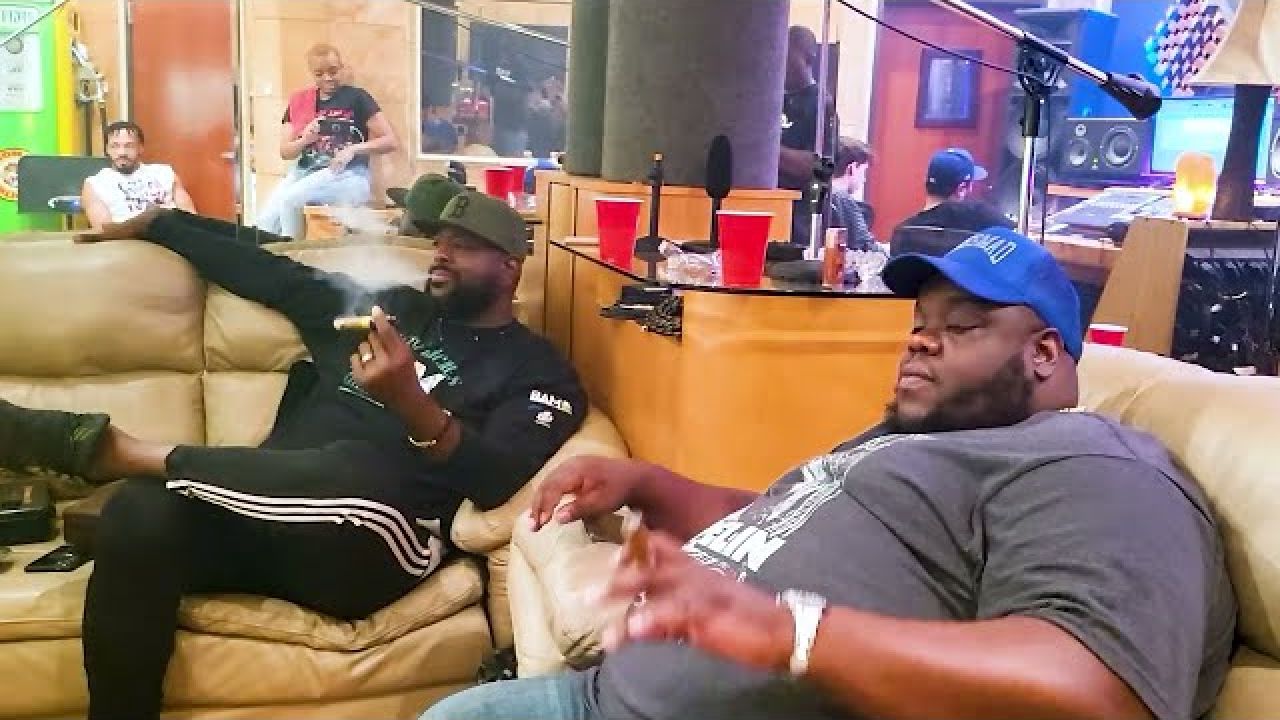 Stats & Sidelines IRL - E1